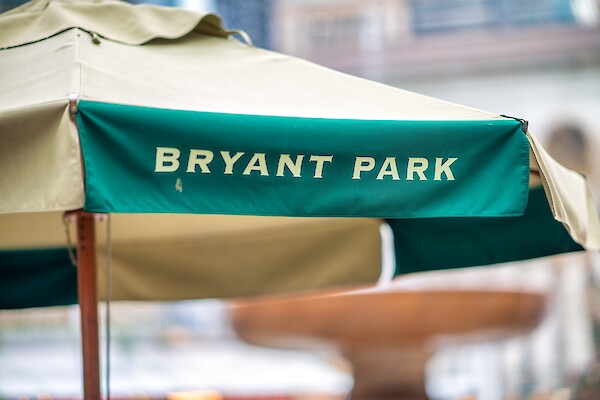 Local neighborhood amenities near 260 Madison Avenue, including Bryant Park and premier Midtown Manhattan dining and retail destinations.
